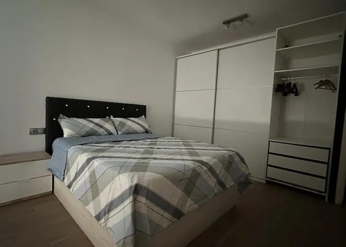 Compartido Martirrena Apartment Badalona
